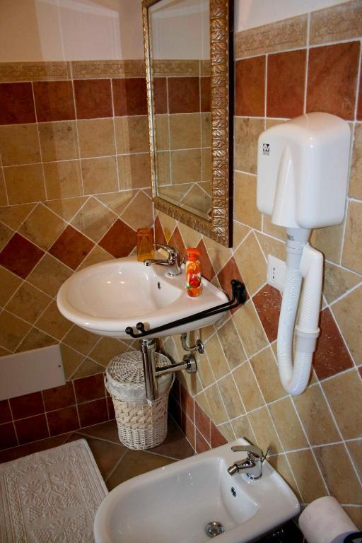 B&B Guest House Il Porto Vecchio Стинтино Екстериор снимка