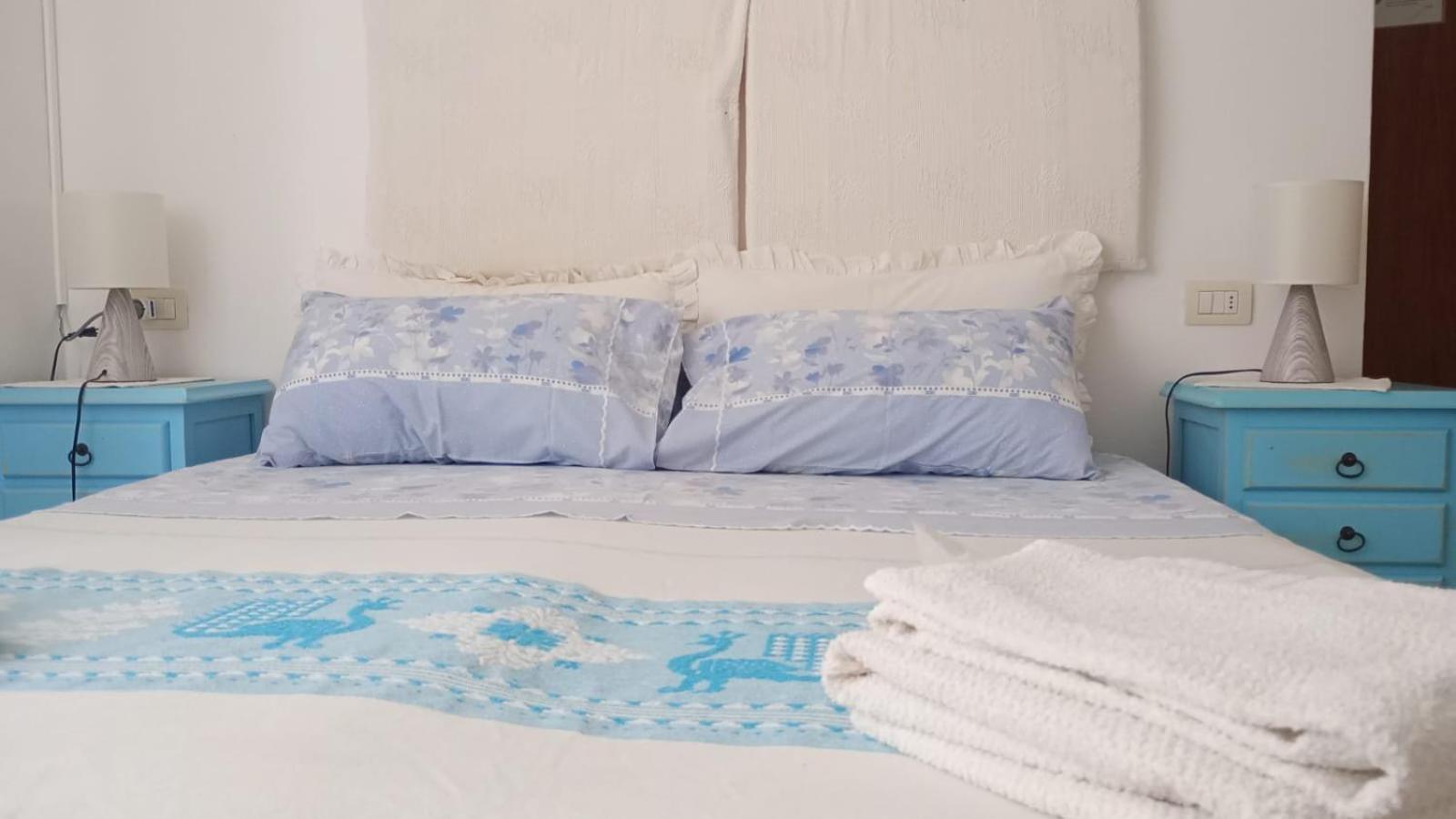 B&B Guest House Il Porto Vecchio Стинтино Екстериор снимка
