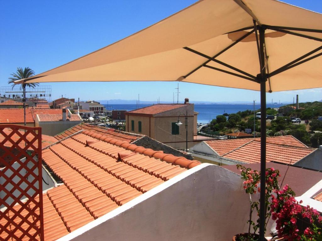 B&B Guest House Il Porto Vecchio Стинтино Екстериор снимка